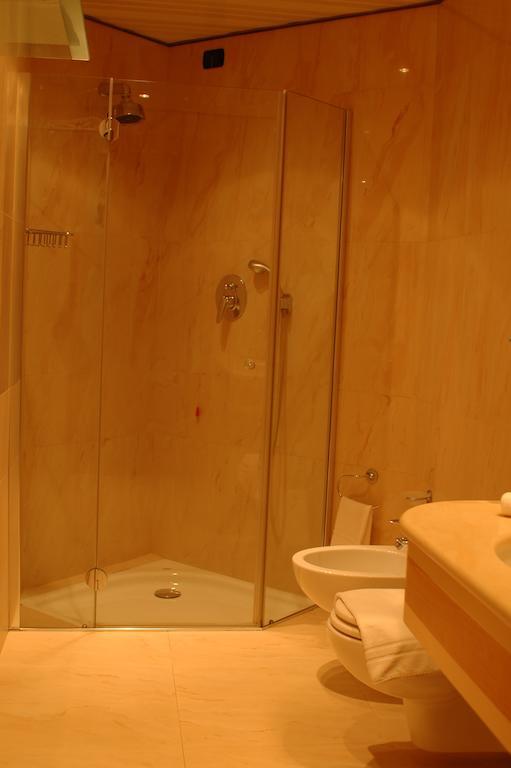 Hotel St John Дезио Экстерьер фото